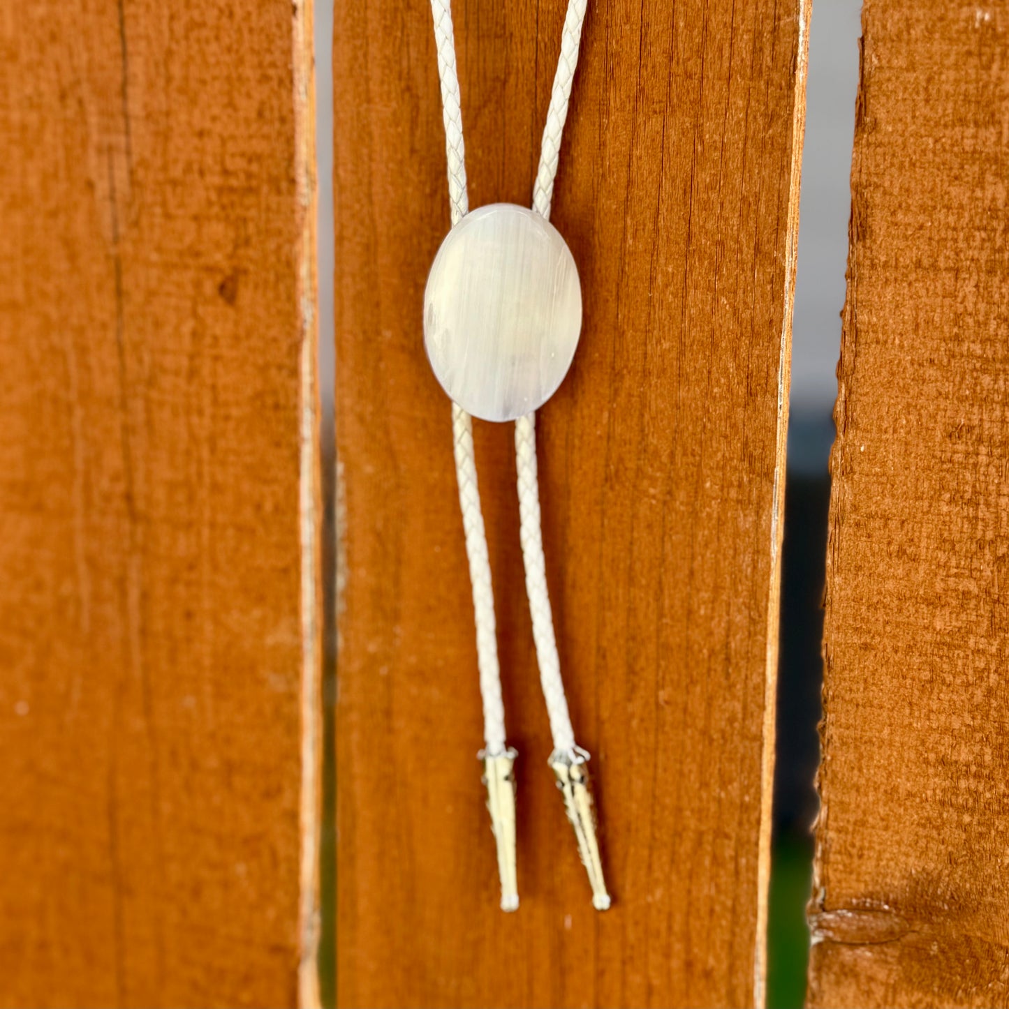 Selenite Oval Bolo