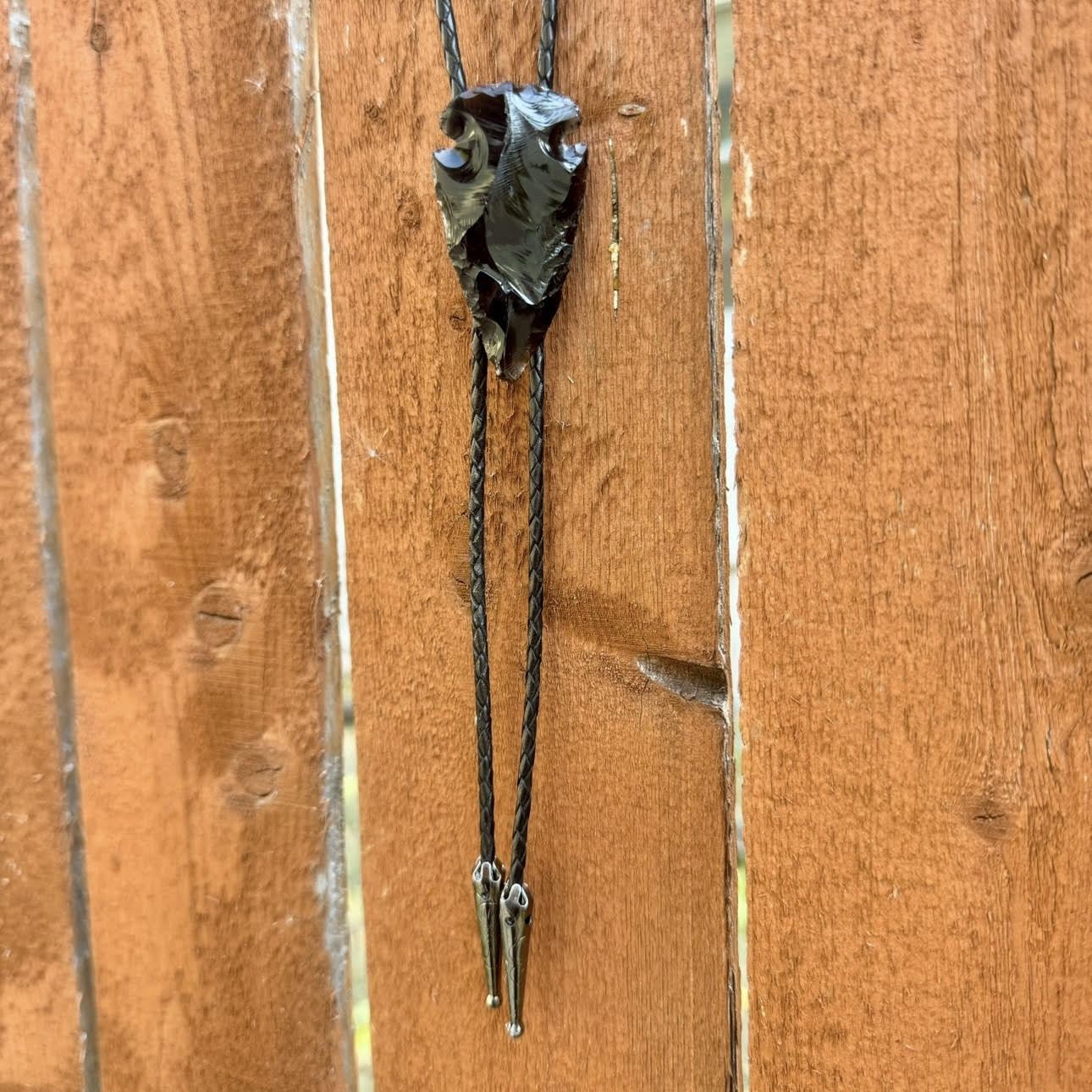 Obsidian Arrowhead Bolo